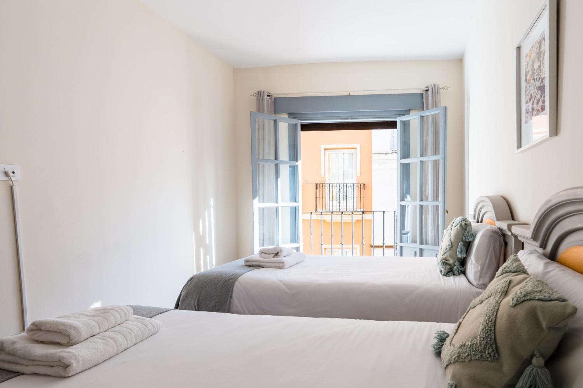 Sierpes 54, By Homing U Apartment Seville Exterior photo